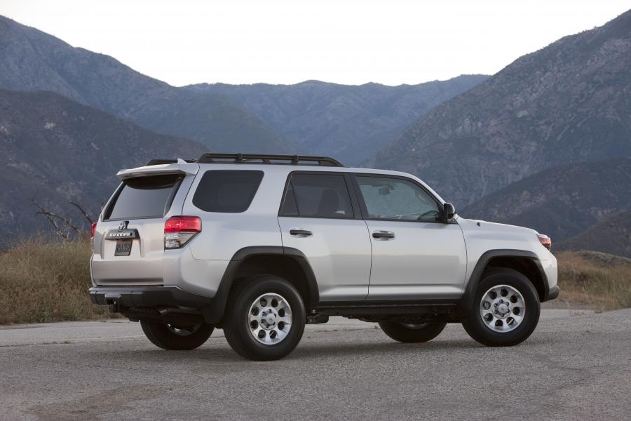  Toyota 4Runner Trail 2010 года  (фото 15 из 66)